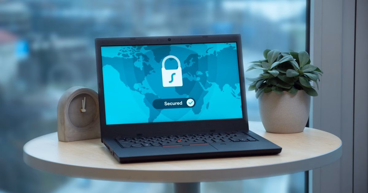 Shadow AI in azienda: come creare una policy efficace — cybersecurity data privacy corporate office