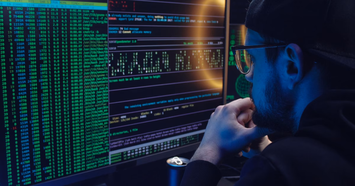 Prompt injection: la vulnerabilità che minaccia i LLM aziendali — cybersecurity hacker coding server interface secure system