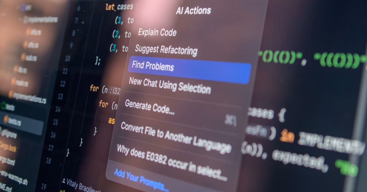 Qwen e i modelli open-source di Alibaba per l'enterprise — developer working with local ai coding assistant interface